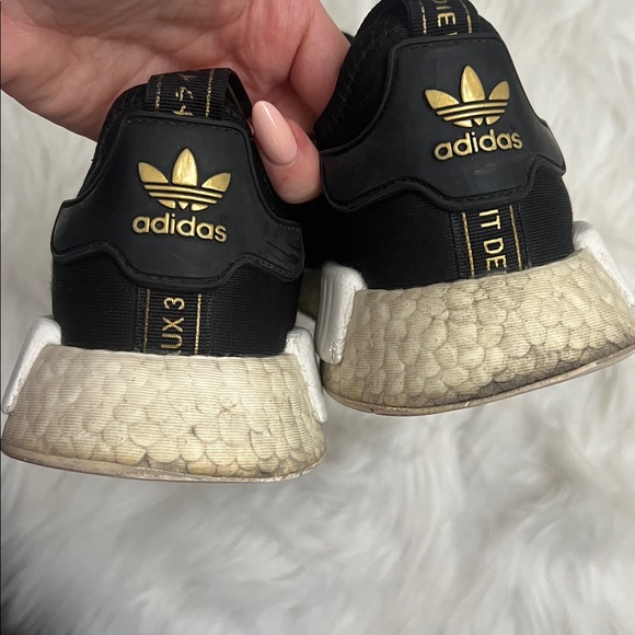 Adidas NMD Black and Gold Running Shoes Women’s 7 Fits like 7.5 - Picture 4 of 8